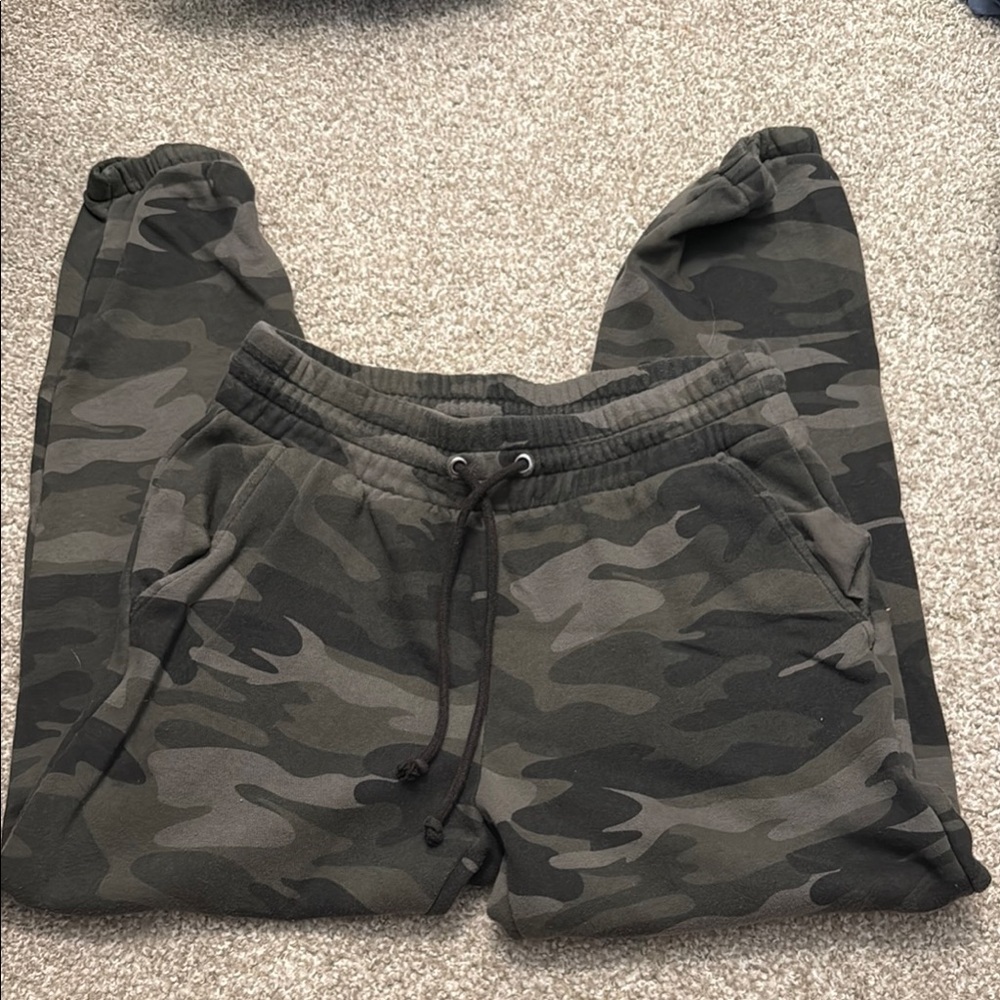 Wild Fable Green and Black Camo Joggers